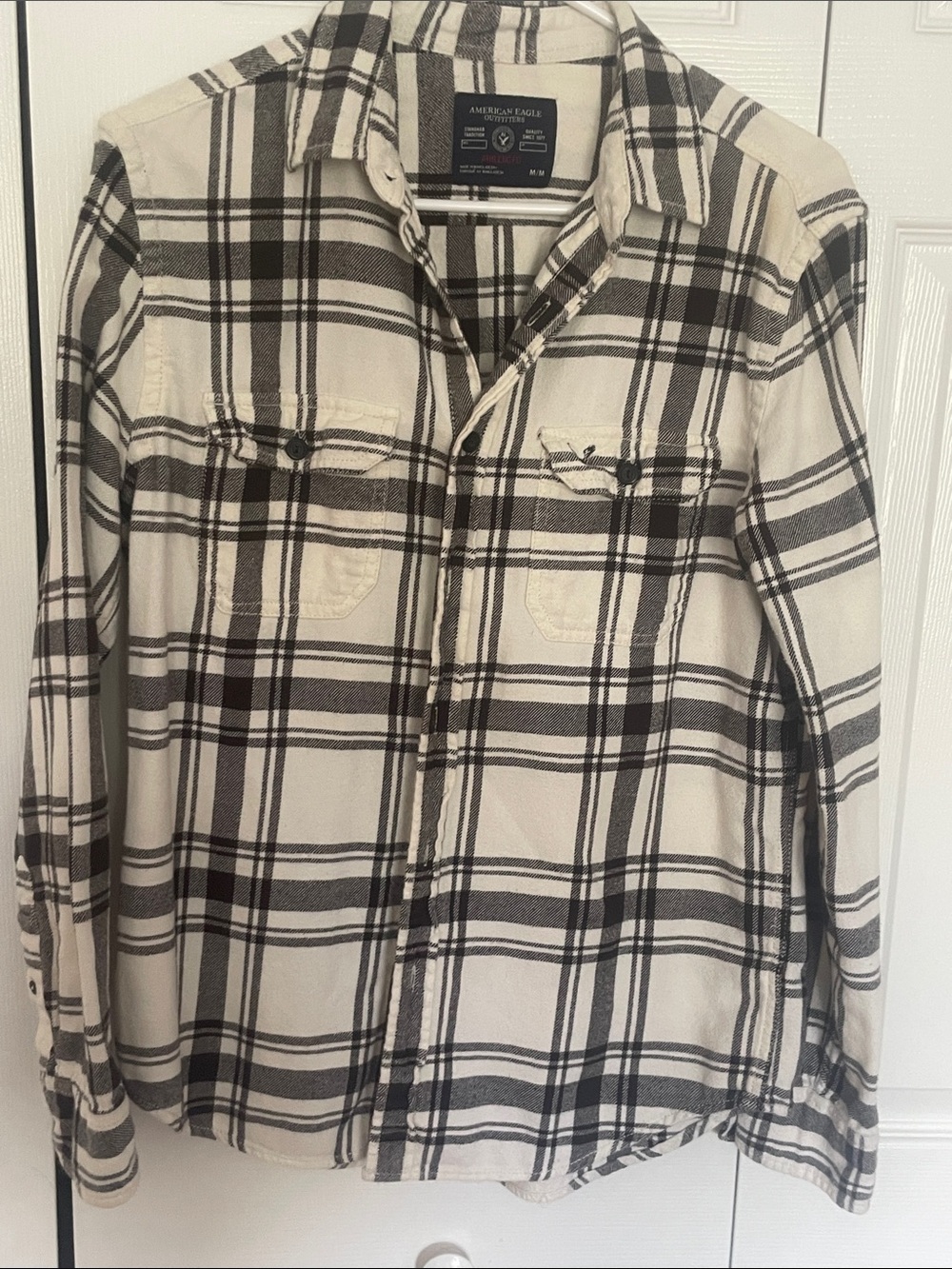 American Eagle plaid flannel long sleeves